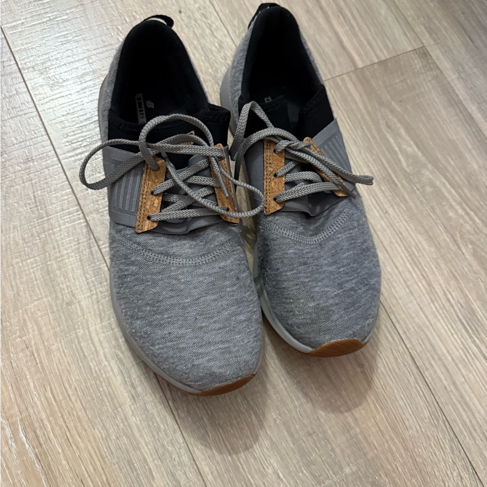 Women’s new balance sneakers